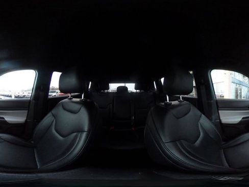 Used 2025 Jeep Compass Limited image 42