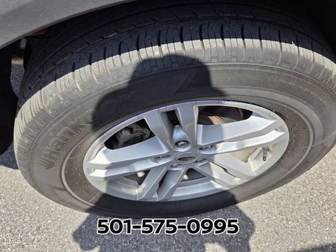 Used 2024 Ford Explorer XLT w/ Equipment Group 202A AWD/4WD image 11