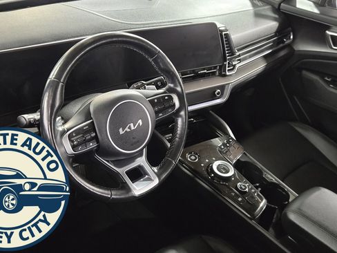 Used 2023 Kia Sportage EX w/ EX Premium Package image 10