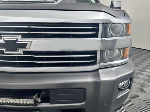 Used 2017 Chevrolet Silverado 3500 High Country image 5