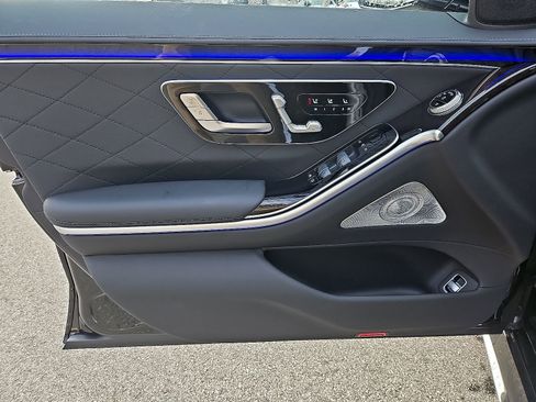 New 2026 Mercedes-Benz S 580 4MATIC Sedan image 11