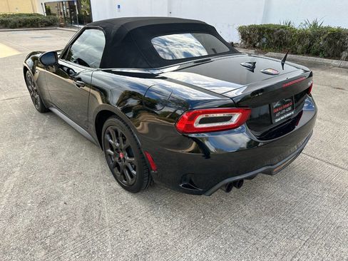 Used 2018 FIAT 124 Spider Abarth image 7