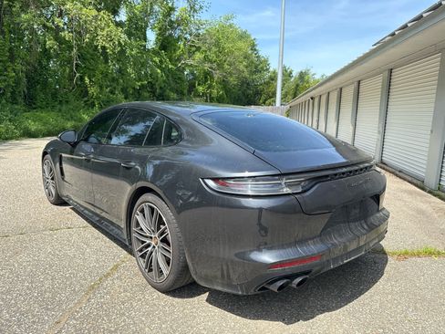 Used 2022 Porsche Panamera GTS w/ Premium Package AWD/4WD image 3