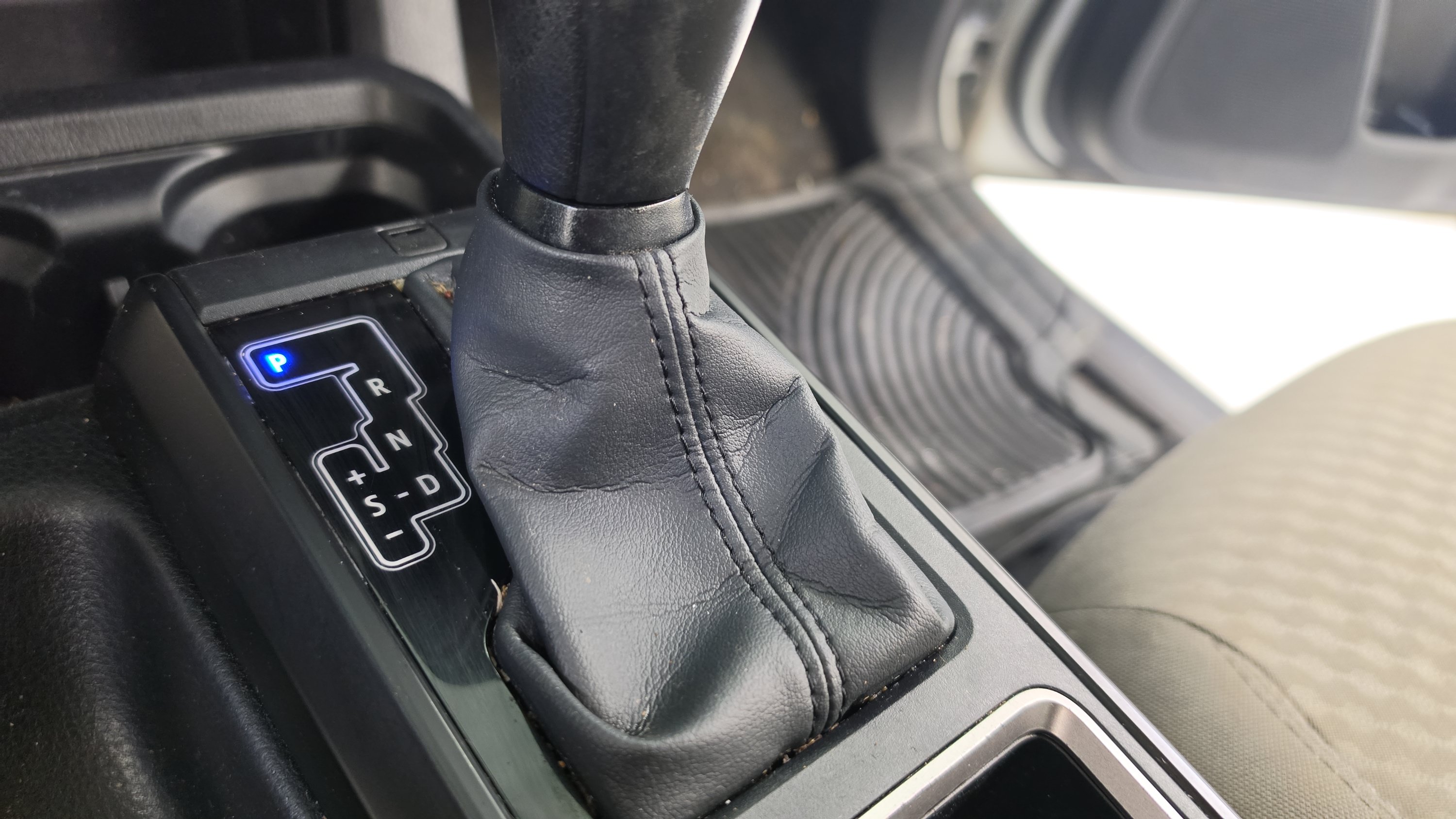 Used 2022 Toyota Tacoma SR w/ SX Package RWD image 17