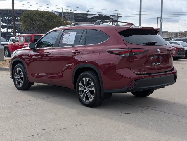 Certified 2026 Toyota Highlander XLE AWD/4WD image 9