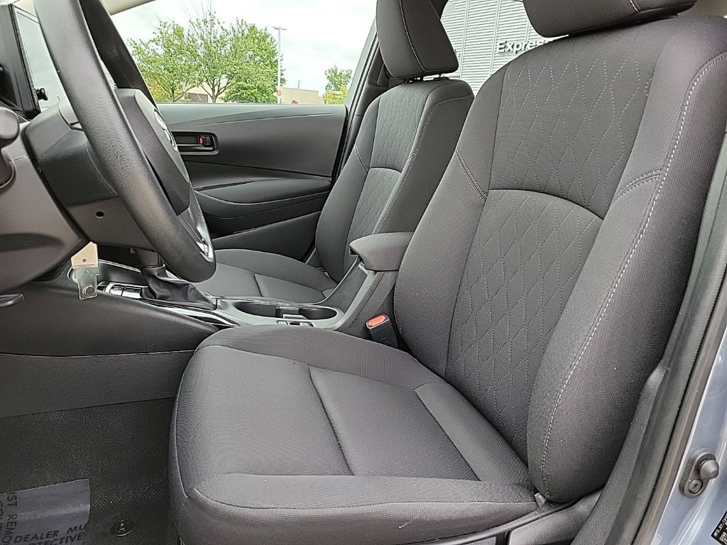 Used 2024 Toyota Corolla LE FWD image 11
