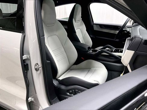 New 2026 Porsche Cayenne Coupe image 29