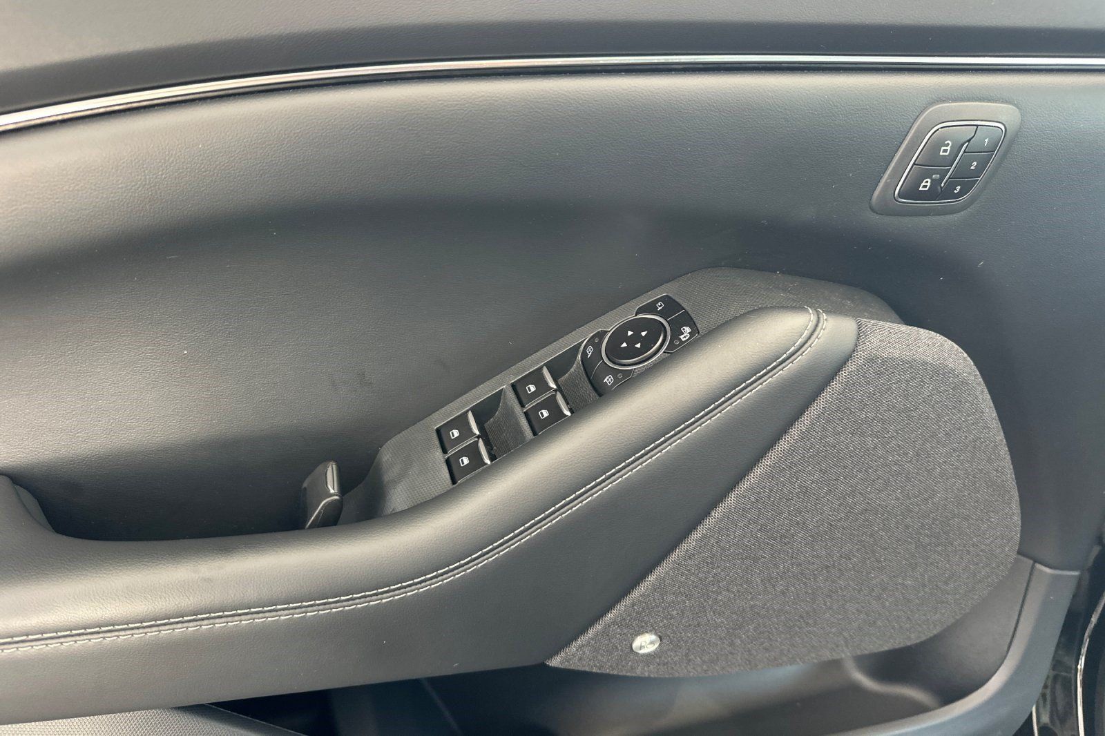 Used 2023 Ford Mustang Mach-E Premium RWD image 12