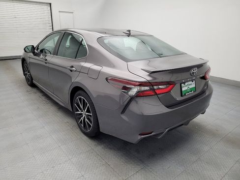 Used 2021 Toyota Camry SE FWD image 5