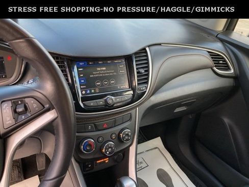 Used 2021 Chevrolet Trax LT w/ Redline Edition image 19
