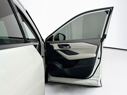 Used 2023 Nissan Rogue SL w/ SL Premium Package FWD image 33