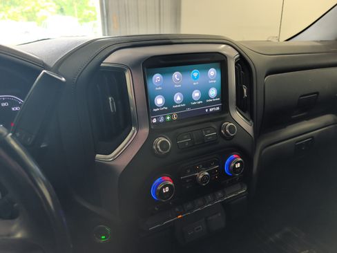 Used 2019 GMC Sierra 1500 Elevation w/ Elevation Value Package AWD/4WD image 10