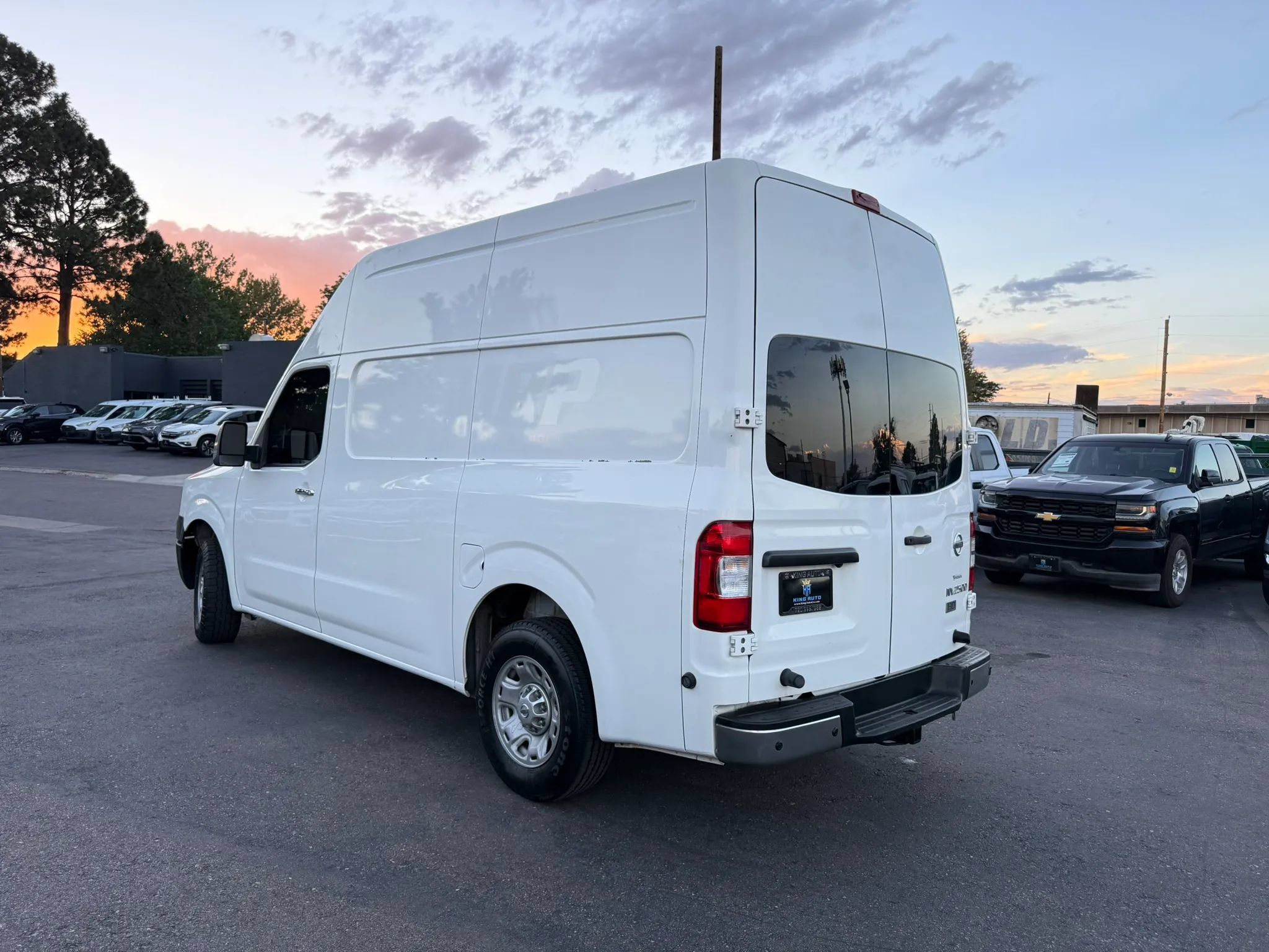 Used 2012 Nissan NV 2500 SV w/ Side Curtain Airbag Pkg RWD image 11