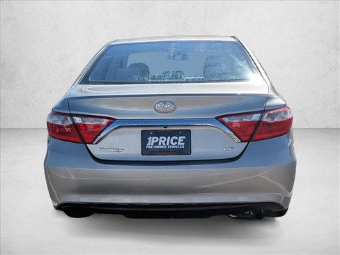 Used 2015 Toyota Camry LE FWD image 6