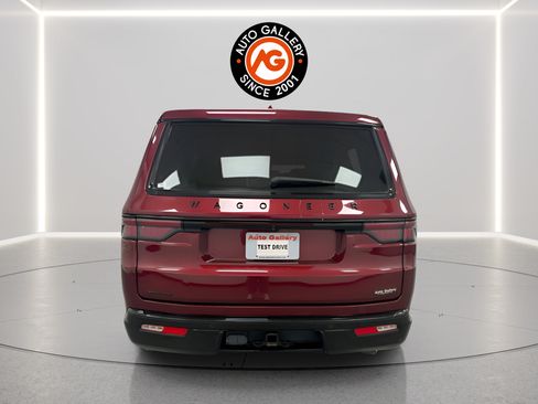 Used 2023 Jeep Wagoneer Series II w/ Convenience Group I AWD/4WD image 5
