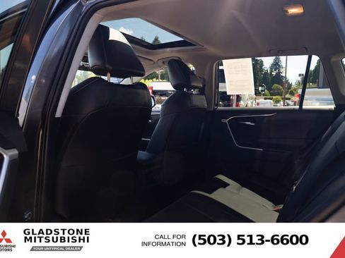 Used 2019 Toyota RAV4 XLE Premium w/ Cold Weather Package AWD/4WD image 22