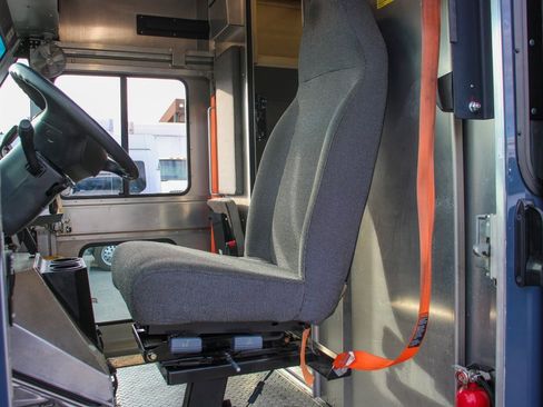 Used 2019 Ford E-450 and Econoline 450 Super Duty image 29