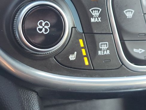 Used 2017 Chevrolet Volt Premier w/ Driver Confidence II Package image 10