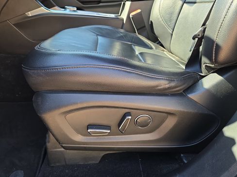 Used 2020 Ford Explorer Limited RWD image 17