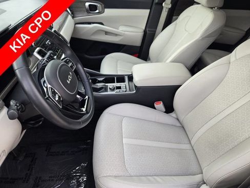 Certified 2023 Kia Sorento EX w/ Panoramic Sunroof Package FWD image 12