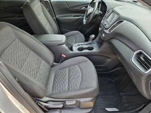 Used 2021 Chevrolet Equinox LT FWD image 12