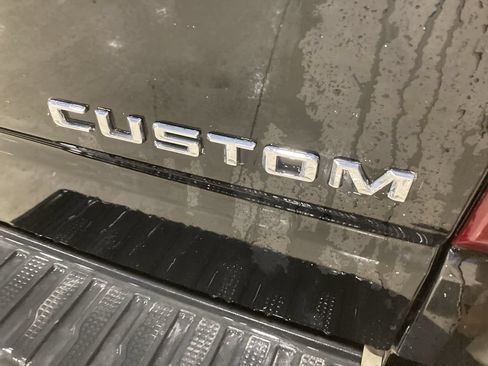 Used 2021 Chevrolet Silverado 1500 Custom w/ Safety Confidence Package AWD/4WD image 10