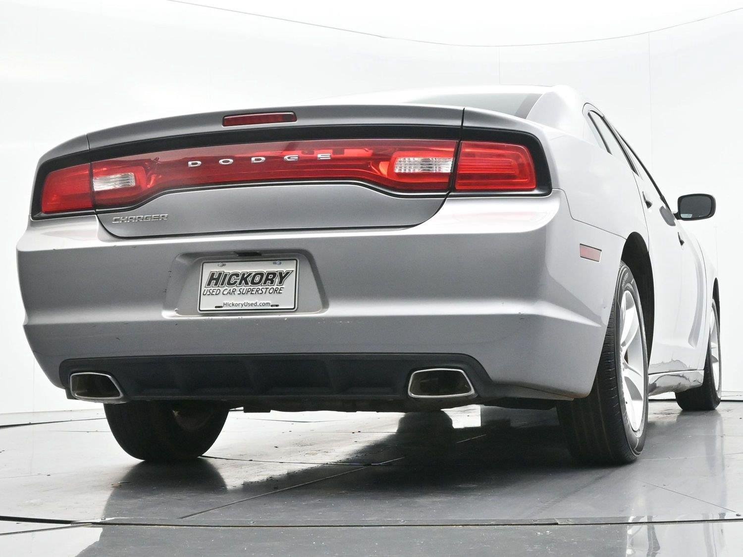 Used 2013 Dodge Charger SE RWD image 42