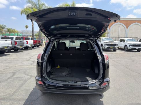 Used 2017 Toyota RAV4 LE w/ Carpet Mat Package AWD/4WD image 14