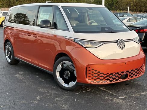 New 2025 Volkswagen ID. Buzz Pro S Plus image 2