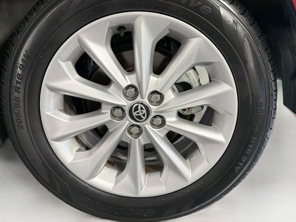 Used 2022 Toyota Corolla LE w/ LE Convenience Package FWD image 29
