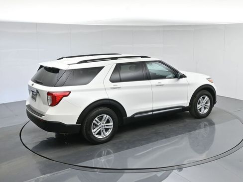 Certified 2023 Ford Explorer XLT image 44