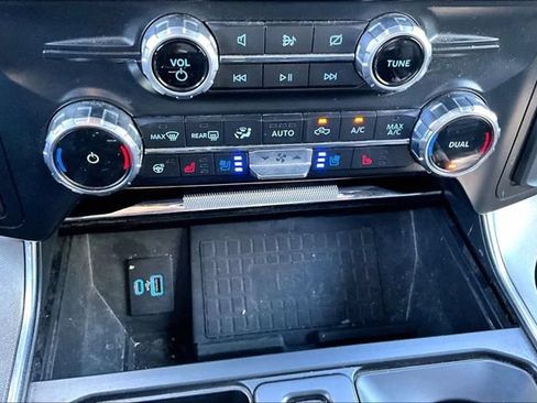Used 2022 Ford F150 Platinum w/ Equipment Group 701A High AWD/4WD image 31