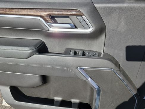 Used 2023 GMC Sierra 1500 Elevation image 18