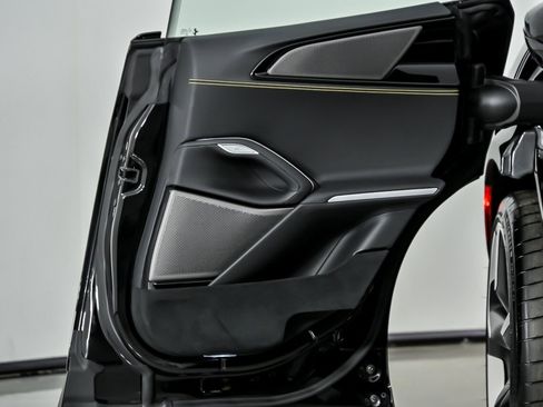 Used 2025 Ferrari Purosangue image 18