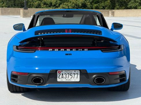 Used 2022 Porsche 911 Carrera w/ Premium Package RWD image 31