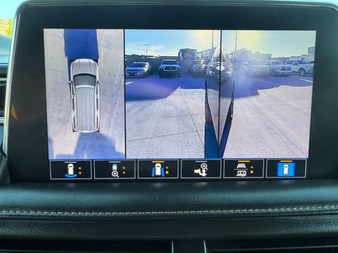 Used 2021 GMC Yukon XL AT4 w/ Technology Package image 44