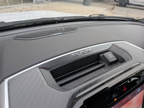 New 2026 RAM 1500 4x4 Crew Cab image 31