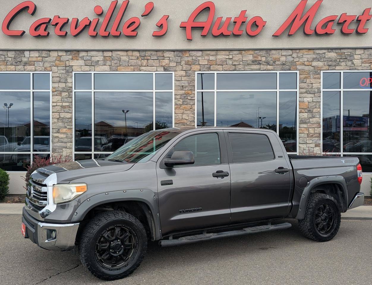 Used 2017 Toyota Tundra SR5 w/ SR5 Upgrade Package AWD/4WD image 1