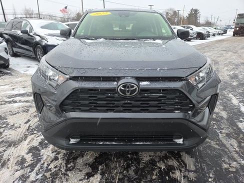 Used 2022 Toyota RAV4 LE image 2