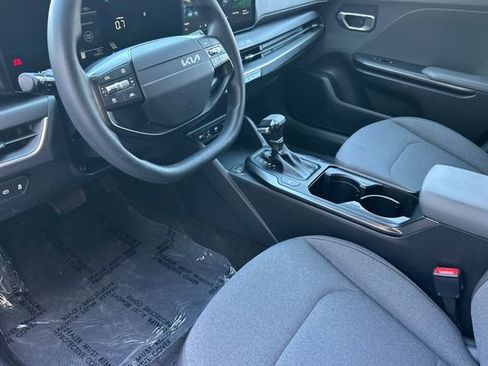 Used 2025 Kia K4 FWD image 9