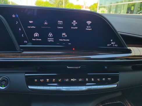 Used 2023 Cadillac Escalade ESV Premium Luxury w/ LPO, Floor Liner Package AWD/4WD image 21