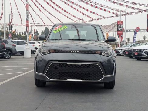 Used 2025 Kia Soul LX w/ LX Technology Package image 2