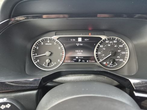 Used 2024 Nissan Pathfinder SL AWD/4WD image 24