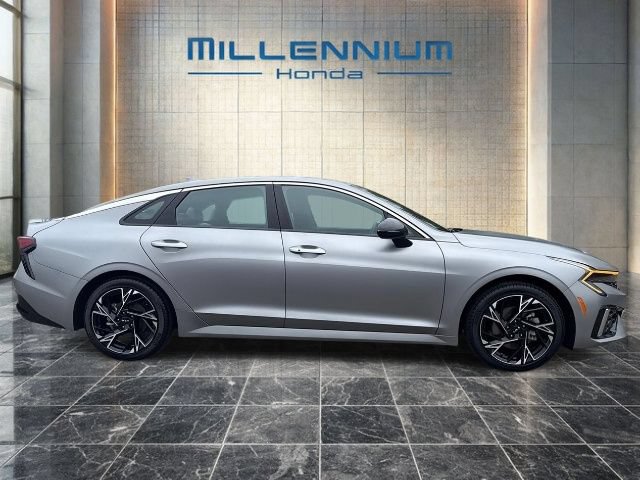 Used 2025 Kia K5 GT-Line AWD/4WD image 6