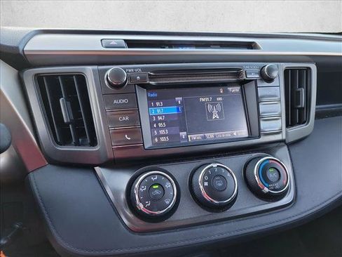 Used 2015 Toyota RAV4 LE FWD image 14