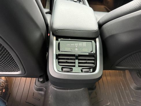 Used 2019 Volvo XC60 T5 Inscription w/ Protection Package Premier AWD/4WD image 16