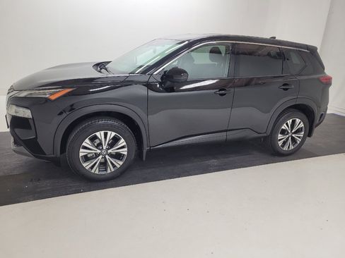 Used 2021 Nissan Rogue SV FWD image 2
