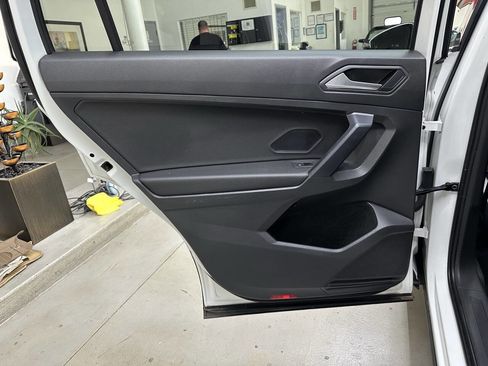 Used 2021 Volkswagen Tiguan S image 12