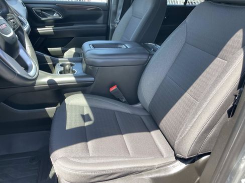 Used 2022 GMC Yukon SLE w/ Gmc Pro Safety Plus Package RWD image 25