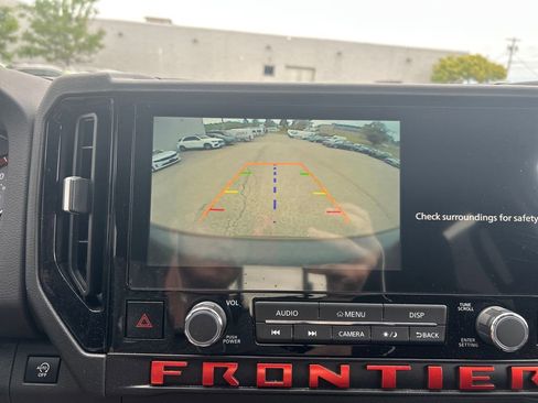 Used 2025 Nissan Frontier PRO-4X AWD/4WD image 20